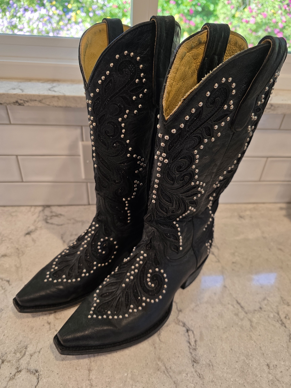 Women’s Black Studded Sparkle Western Heeled Boots Cavenders Brand 8B